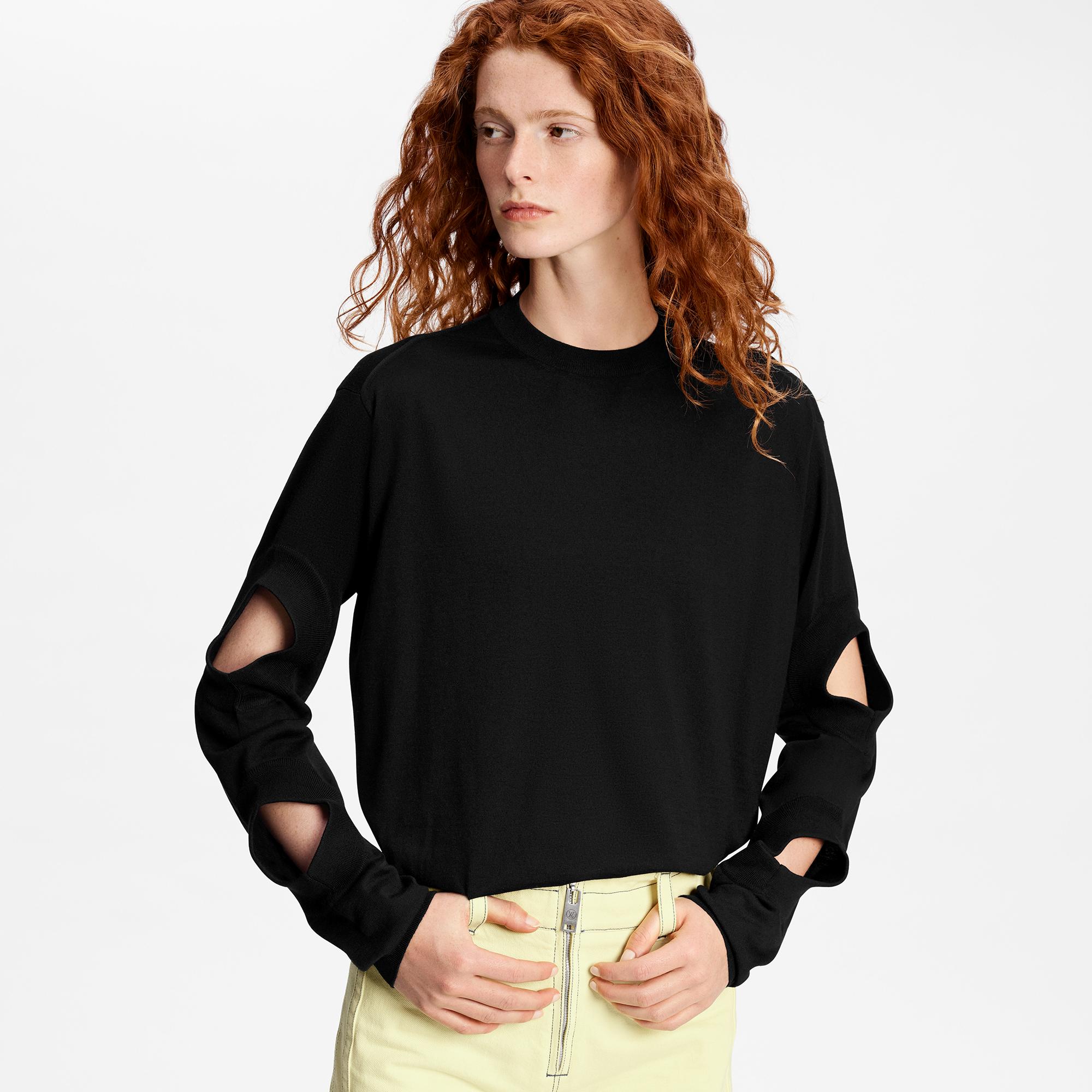 Cut out shop sleeve sweatshirt